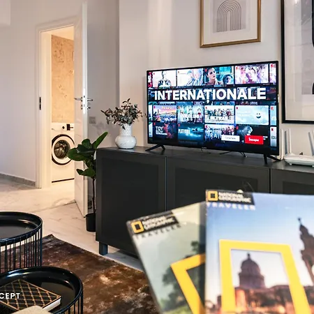 Central Address Near Unirii Square Апартаменты