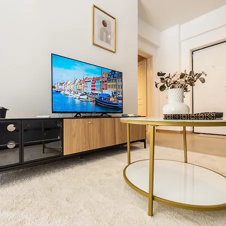 Central Address Near Unirii Square Daire *