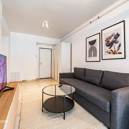 Central Address Near Unirii Square Bükreş