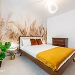 Central Address Near Unirii Square Apartment