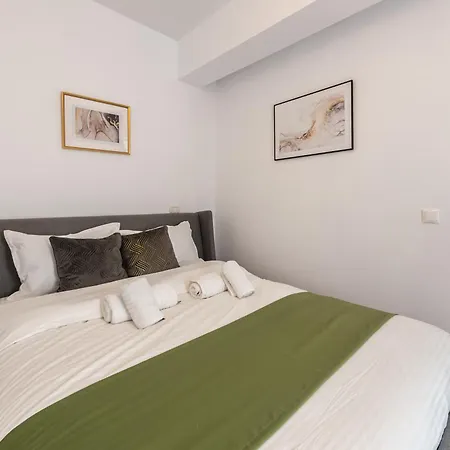 Central Address Near Unirii Square * Bukarest